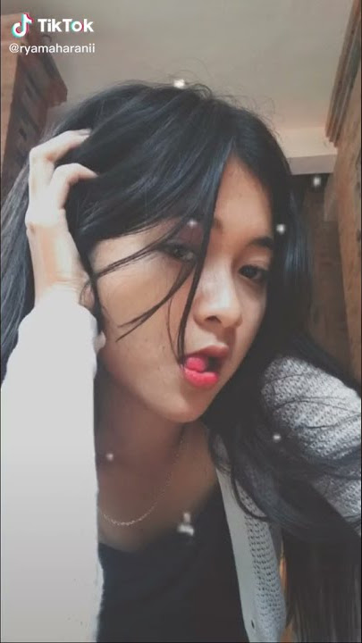Gadis Bali Manis banget euy 🙈