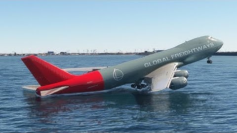 Stuck in the middle of the sea when trying to land // boeing 747 .game