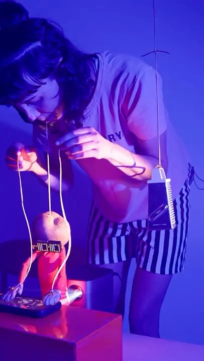 How did this artists create a Potato Puppet DJ in five hours?