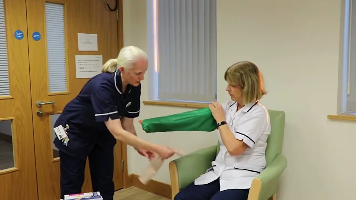 How to put on and remove an arm compression sleeve