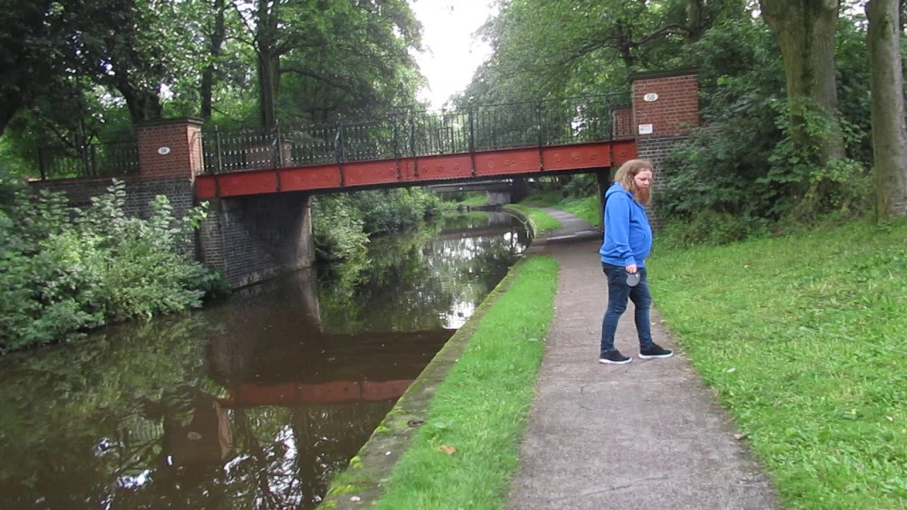 A walk through hanley Park on the Caldon canal 🚶