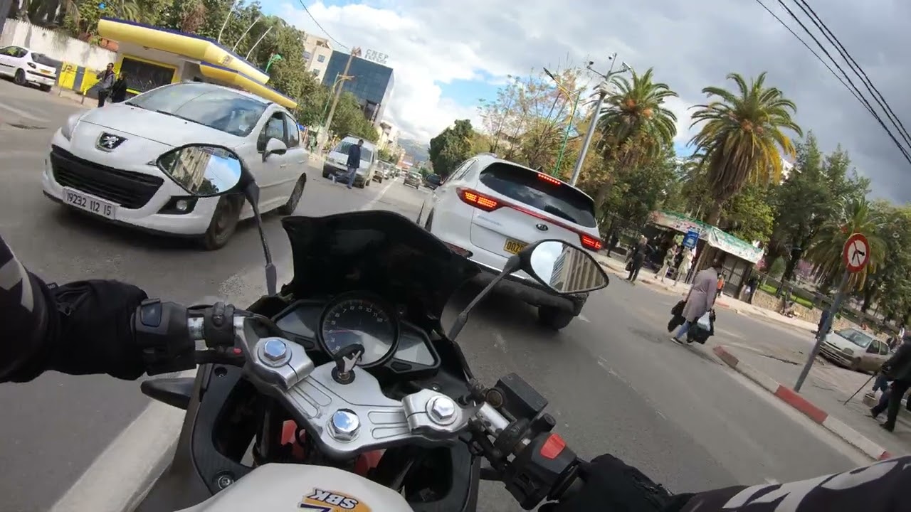 أجواء ثاني مبارة للمنتخب الجزائري vs موزنبيق في ملعب الجديد حسين أيت أحمد  تيزي وزو فيديو 2