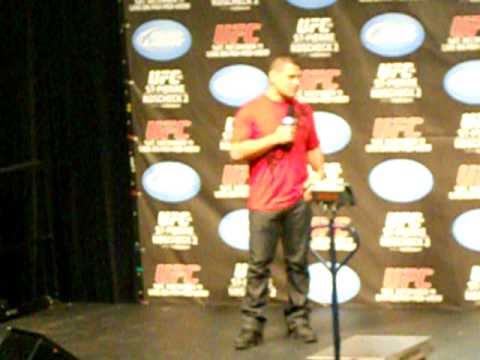 UFC & Mike Goldberg Introduce Cain Velasquez (Dece...