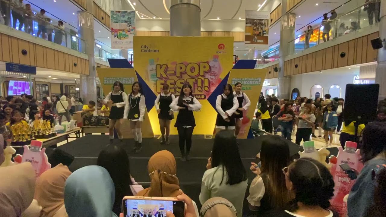 [AWHITE] IVE (아이브) - IAM DANCE COVER @ KPOP FEST Ichitan CIty Centrum Samarinda