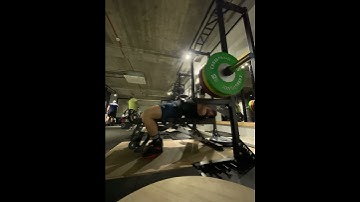 120kg (265lbs) x 6 pause bench press (22/11/2022)