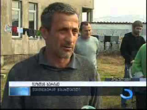 აქცია ქობულეთში - თვითნებურად შესახლებულები სახელმწიფოს დახმარებას სთხოვენ