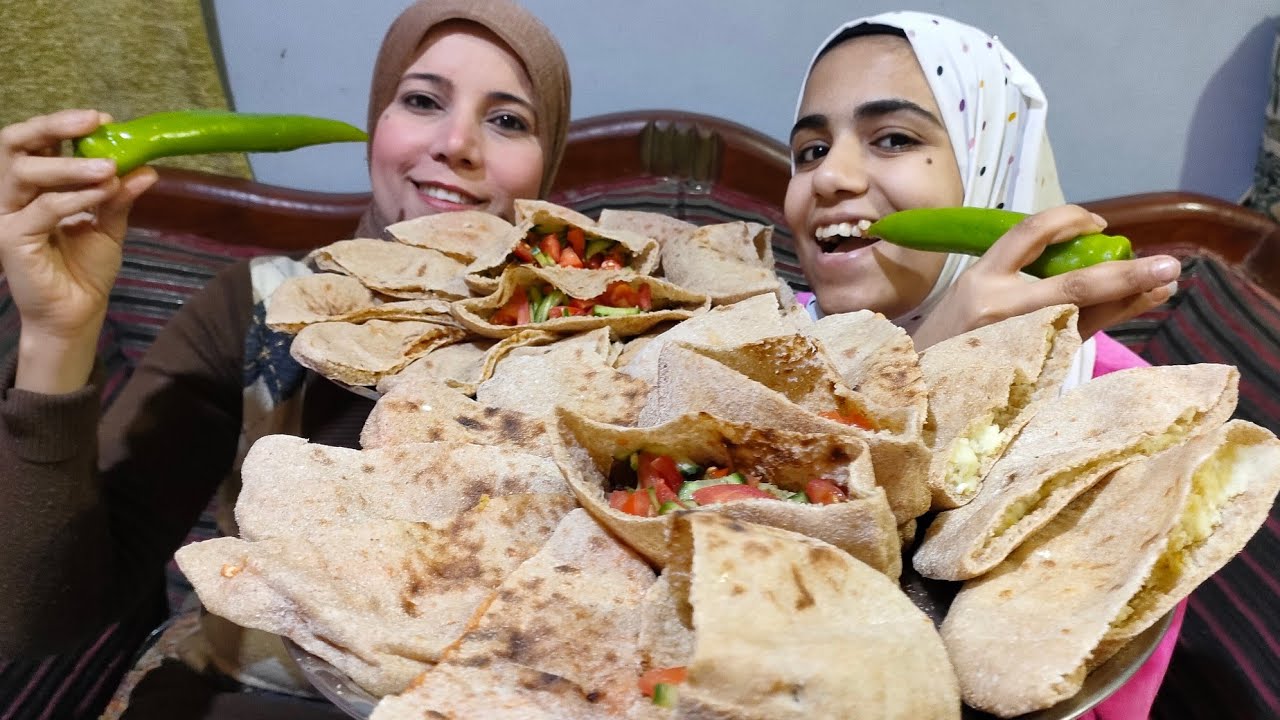 تحدي فطار قبل رمضان على 24 ساندوتش فول طعميه جبنه بطاطس شكشوكه مع خلود والعقاب 🌶️ طلع بارد جدا