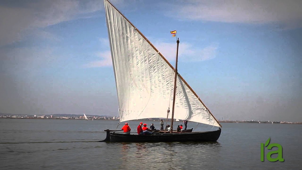 The lateen sail - YouTube