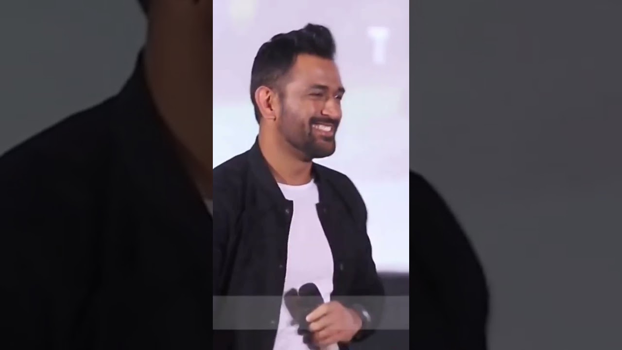 🤗 Dhoni smile 😊
