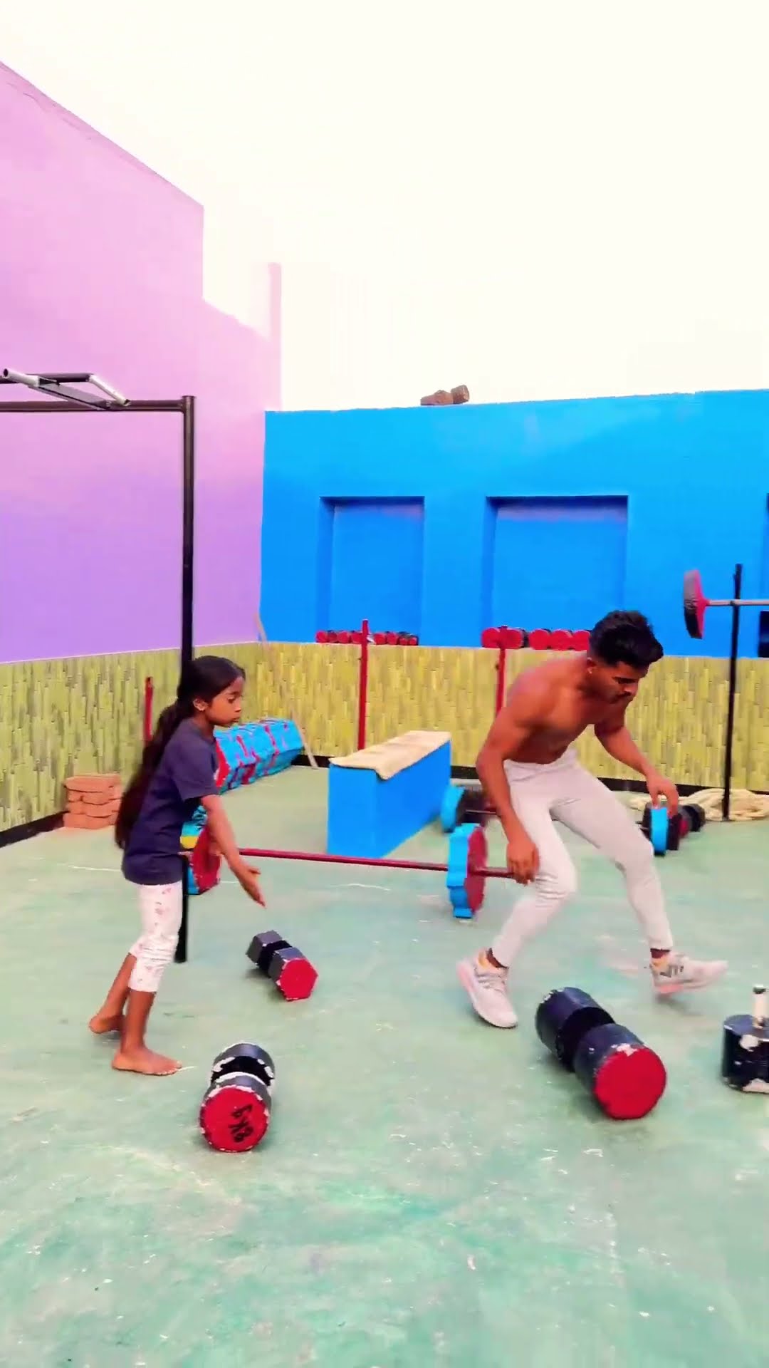 Dumbbell Tod Diya ??? #shortvideo #funny #ytshorts #short #youtubeshorts