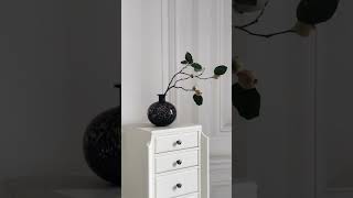 Белое на белом