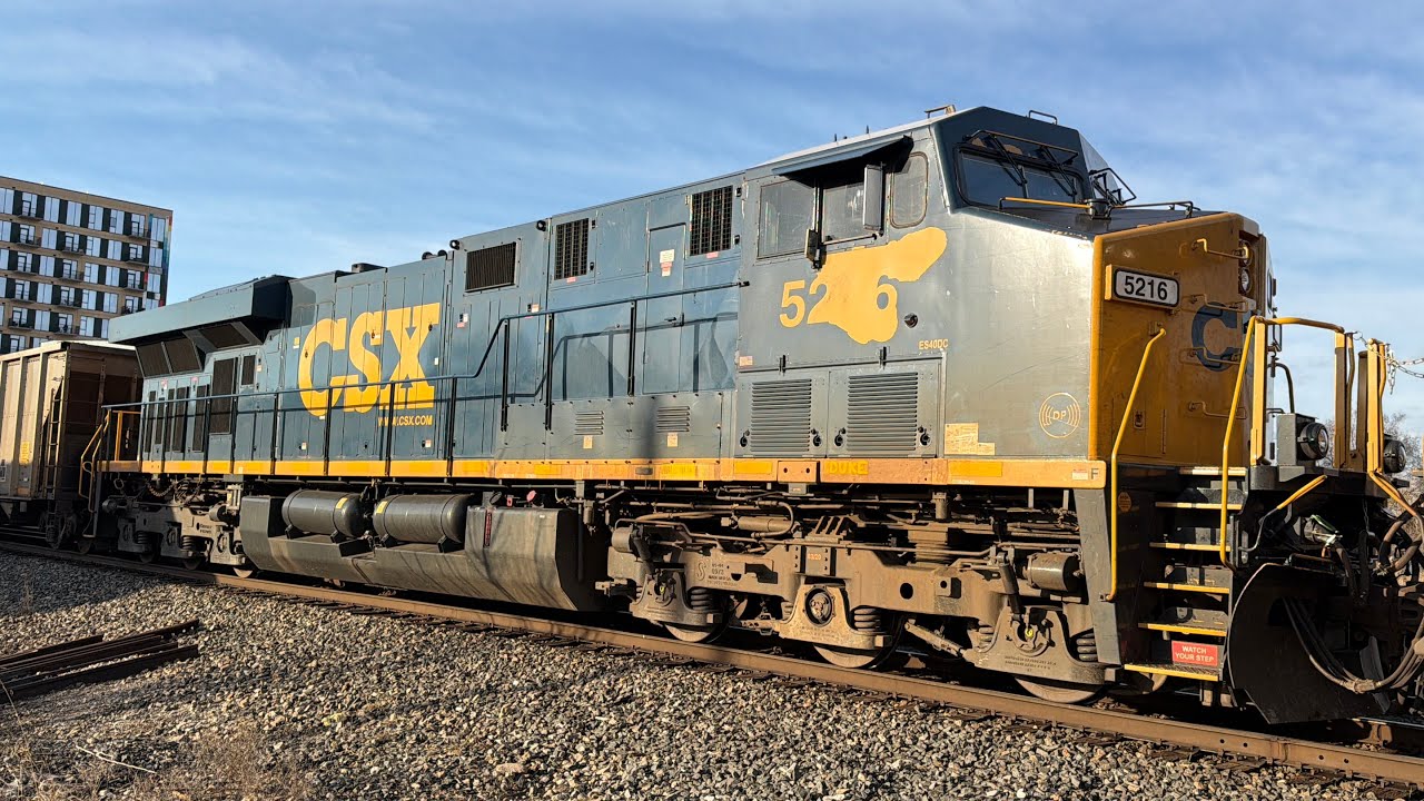 03/07/26 Loaded CSX Coal Train passes Empty CSX Coal Train at LM Diamond in Columbus, OH