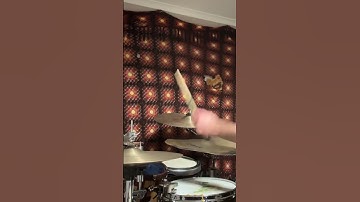 Thumbnail of Beat, Plath g to a Laurent Dury tune #live #music#jazz#love#shorts#subscribe#support