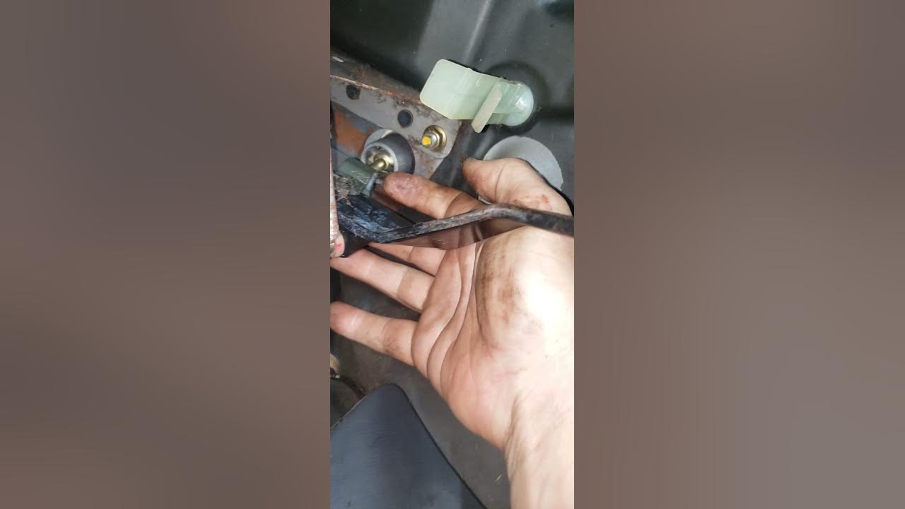 2004 Honda CRV clutch master removal - YouTube