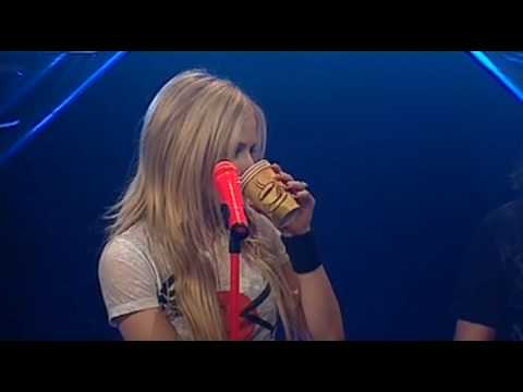 Download Avril Lavigne - Girlfriend & When you're gone live at Viva (acoustic)
