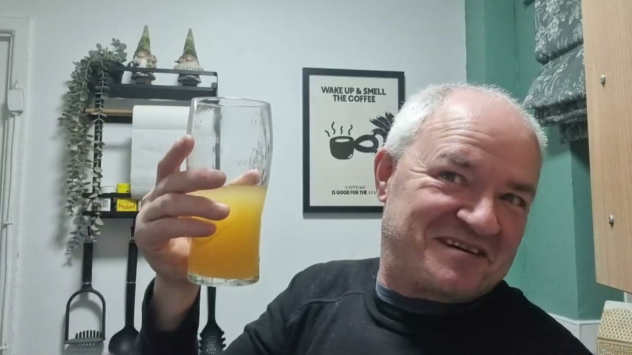 Пиво Muntons Connoisseur Pilsner: первая дегустация после ферментации.