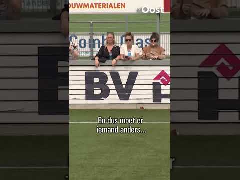 Video: Waarom wys skeidsregters na regs?