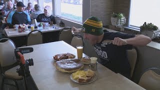 Green Bay native 'Magic Mitch' takes on The Pancake Place breakfast challenge