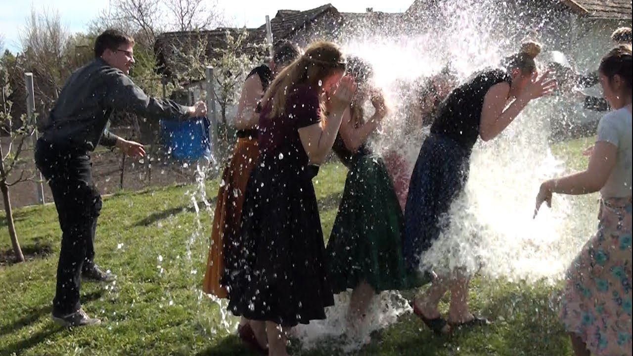 Húsvéti locsolkodás a néptáncosokkal - 2022.04.14.