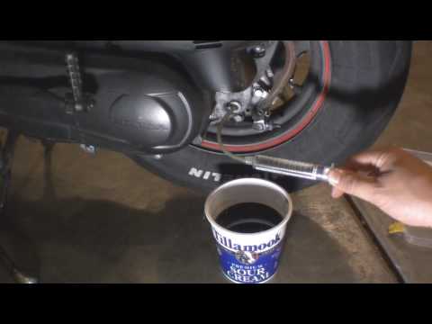 How to change oil on a honda ruckus scooter #6