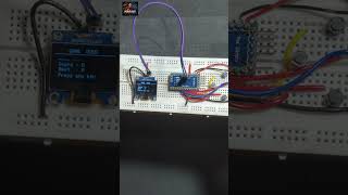 this tiny game console runs 3 games 🤯 | Arduino OLED project