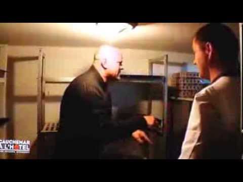 Cauchemar à l'hotel!!! Phillipe s'énerve après a voir manger des poissons périmés