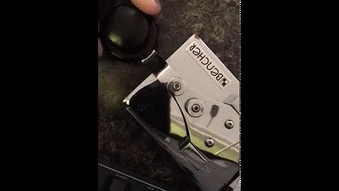 Sending Morse code on a straight key