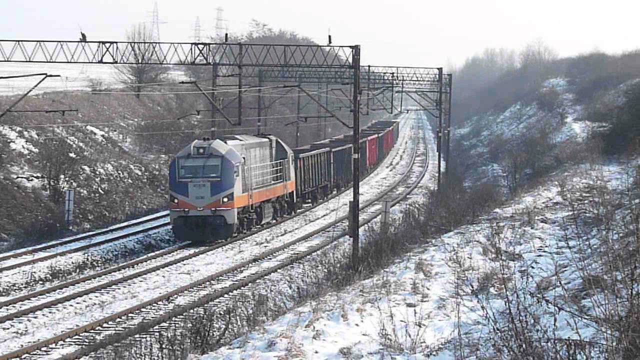 Robogagarin 311D [DB Schenker Rail Polska] przejeżdża przez Tarnowskie Góry - 11.02.2013 [HD]