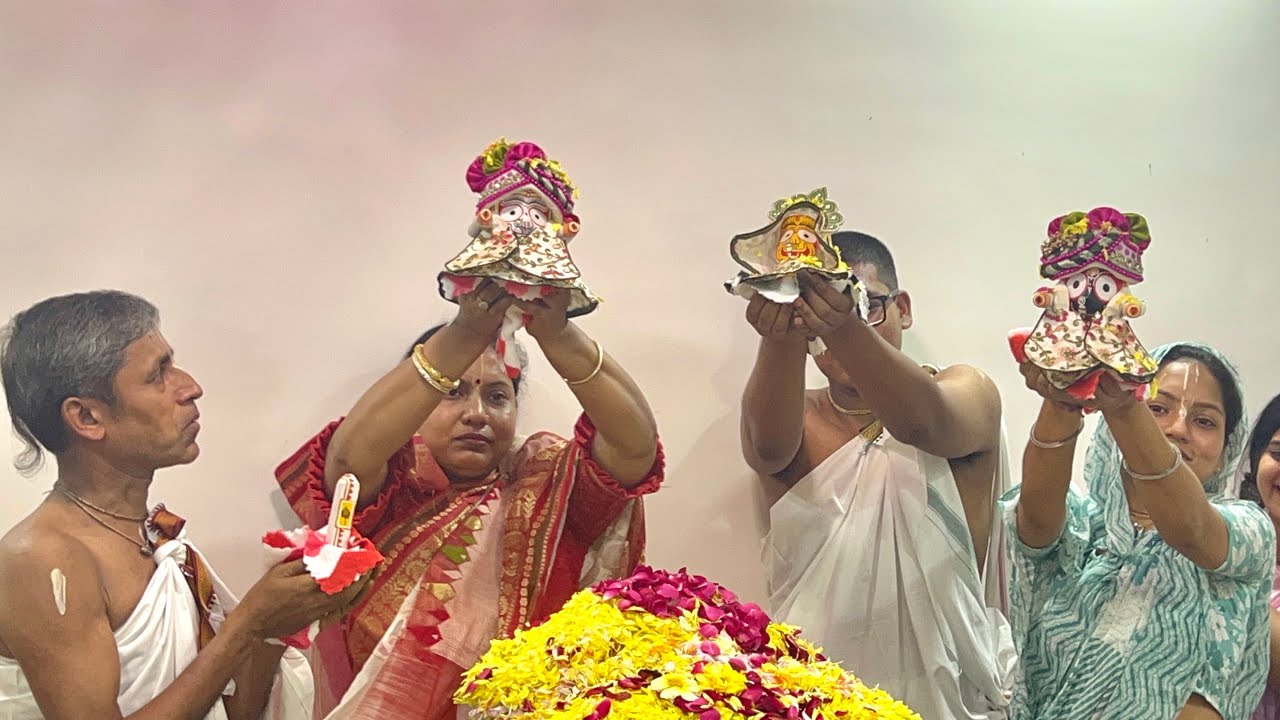 Sacred arrival of Lord Jagannath; Baldev & subhadra maiya in Rit’s house 🏠 
