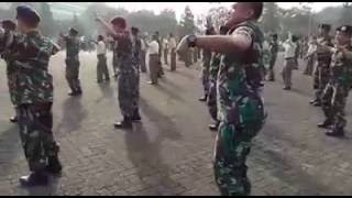 Танец солдат военно - морских сил Индонезии (оригинал) Music:Nyong Franco - Gemu fa mi re