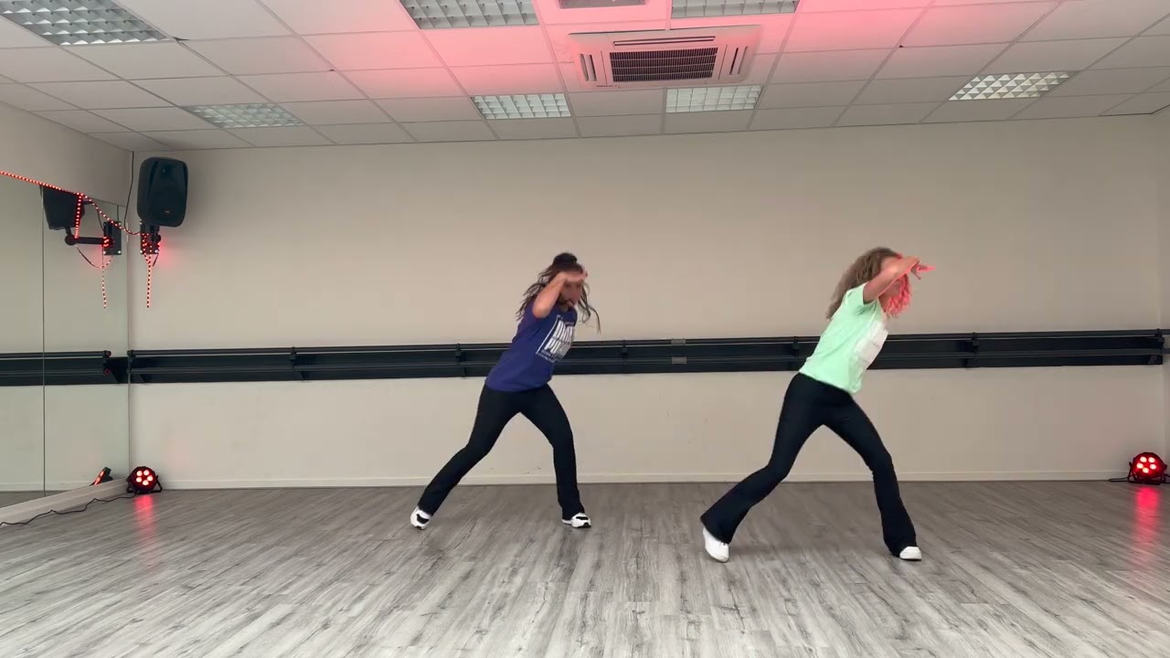 Sinterklaasdans - De Sint komt eraan