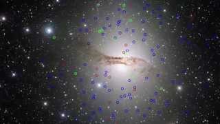 Panorámica de la galaxia elíptica gigante Centaurus A (NGC 5128)