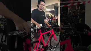 Walang bakas ng kahirapan.  #mandaueanimal #cycling