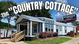 This 18' wide mobile home id FULL of rustic country CHARM! Prefab House Tour