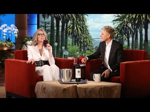 Video: Hvordan Klarer Diane Keaton å Se Bra Ut På 75? Hemmeligheter Om Skjønnhet Og Ungdom Til Skuespilleren