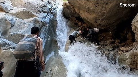 The return of the nomads to their homes from the difficult path