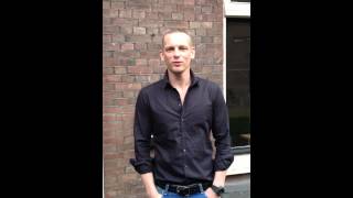 Quiz - Barry Atsma nodigt Hyvers uit