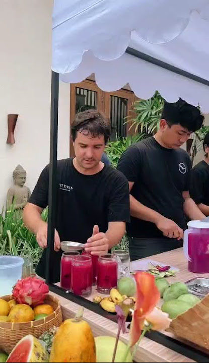 Juice & Smoothie Bowls by Vittoria catering Bali