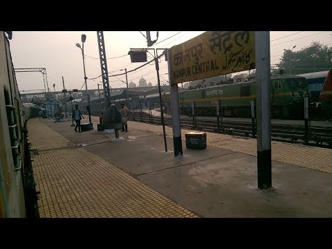 22428 Anand Vihar Terminal - Ballia Bhrigu SuperFast Entering Kanpur Central