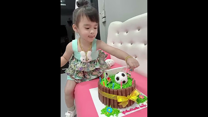 มาทานเค้กกับน้องมีตังค์กัน😘😘😘