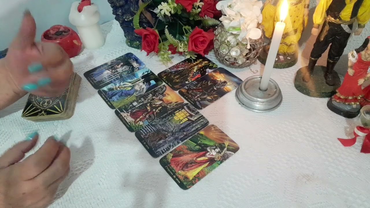 Tem algo muito ESTRANHO ! A torre cai mas muito CUIDADO ! Vc deve se resguardar de algo