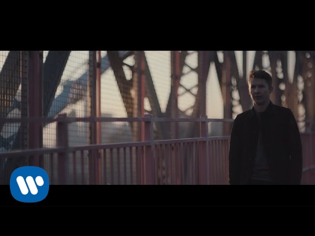 James Blunt - Bartender