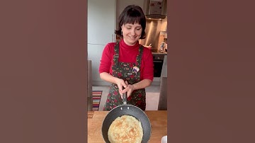 How to flip pancakes like a pro 😃