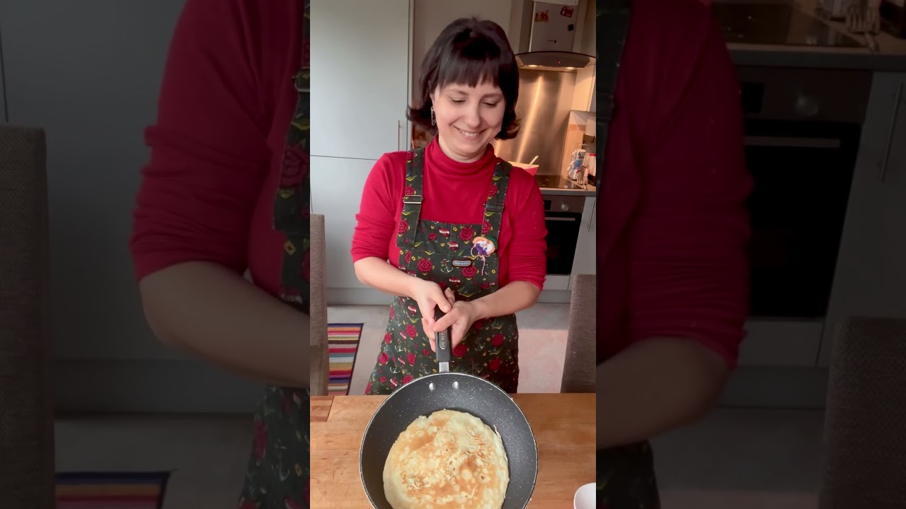 How to flip pancakes like a pro 😃