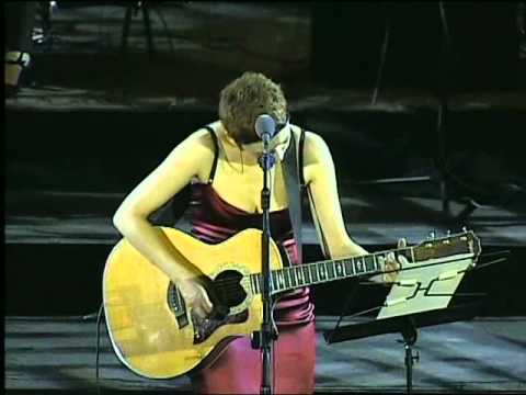 bambina impertinente