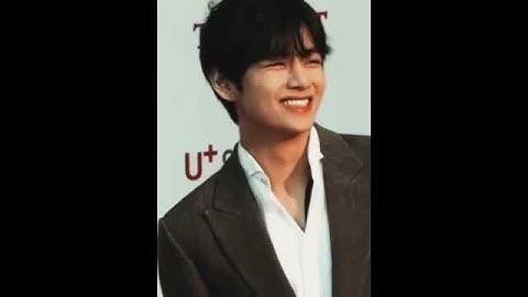 V ✌🏻 Changing his expression😎 in just 1 second💜💜