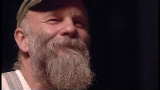 Seasick Steve - Walkin&#39; Man (Live from the Basement) HD