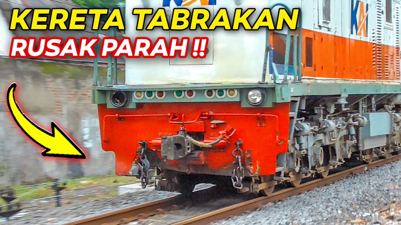LOKOMOTIF RUSAK PARAH !! COWHANGER LEPAS, LAMPU PECAH, PENYOK | KA Logawa VS Mobil di Probolinggo