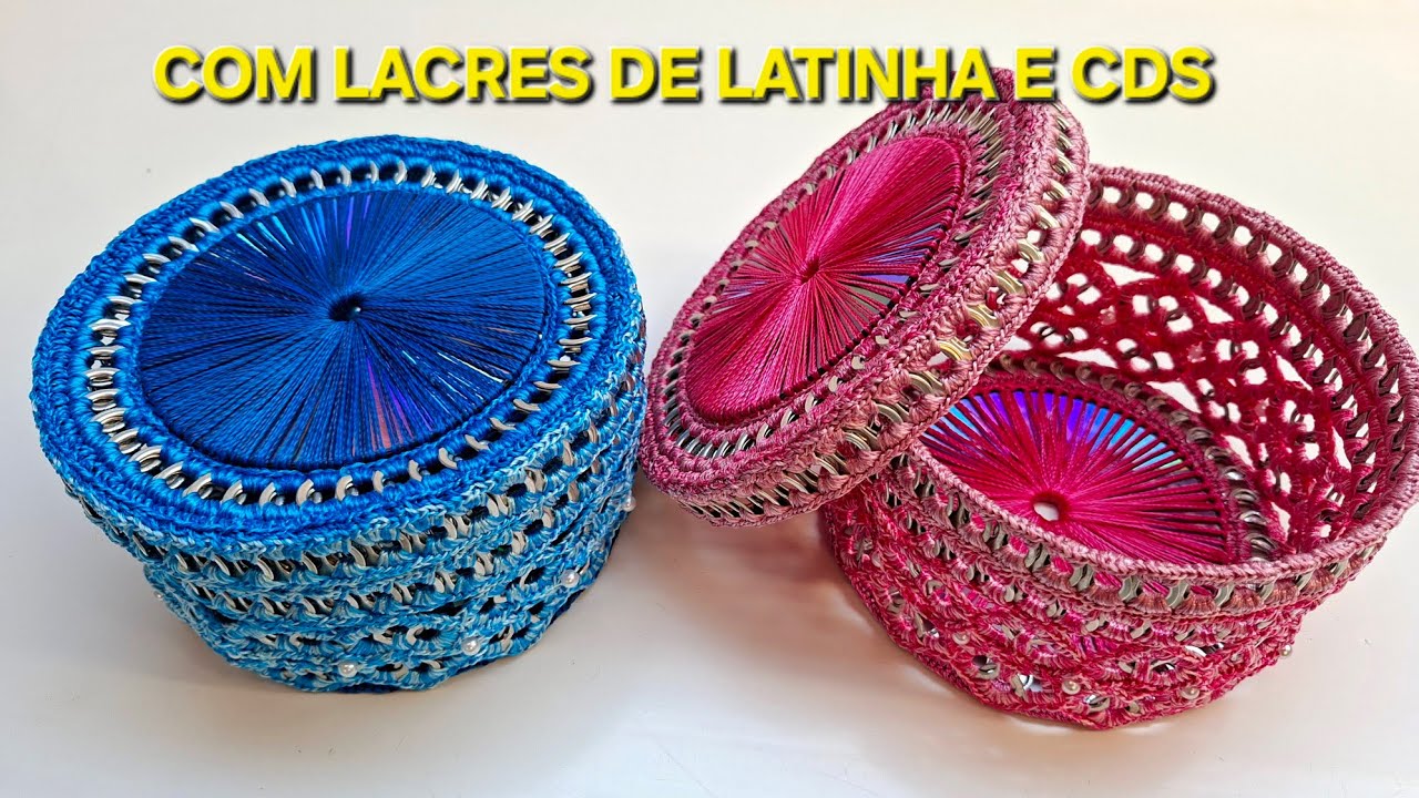 CAIXINHA REDONDA COM LACRES DE LATINHA E CDS 