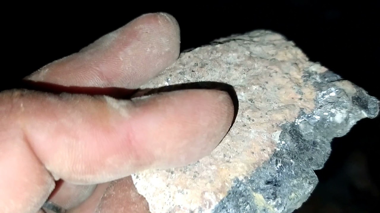 اماكن الموت بعينه ومعادن ميبلادن بمدينة ميدلت